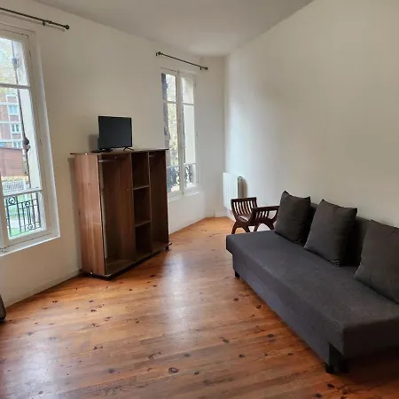 Agreable Et Vaste Studio A 350 M De Paris Gentilly Exterior photo