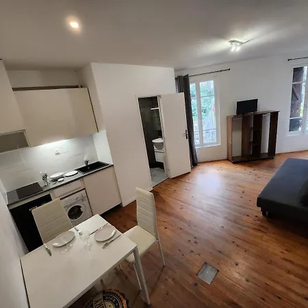 Agreable Et Vaste Studio A 350 M De Paris Gentilly Exterior photo